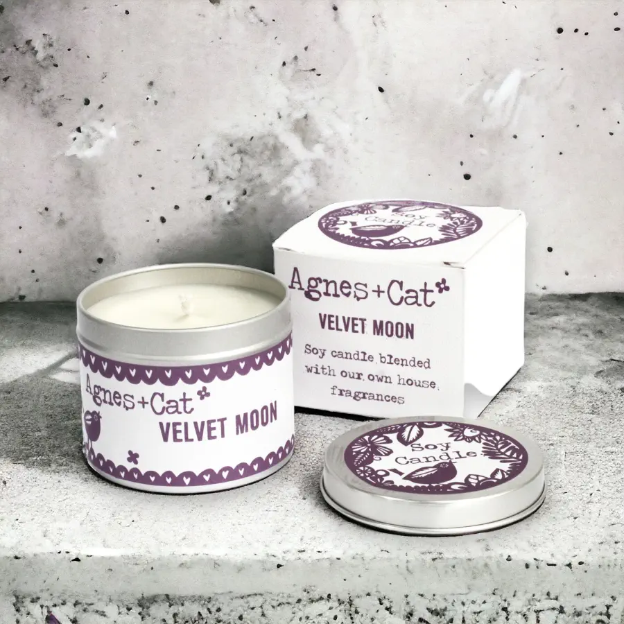 Świeca w puszce Velvet Moon