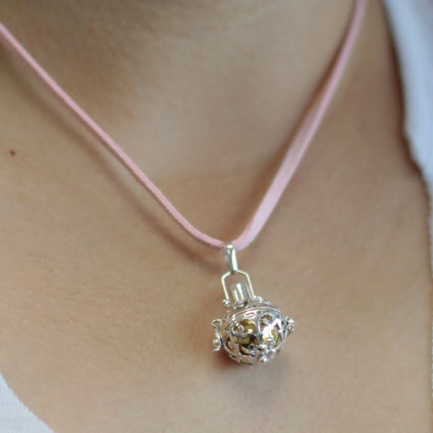 Wisiorek z dzwoneczkiem - Guardian (4) Wisiorek z dzwoneczkiem - Guardian