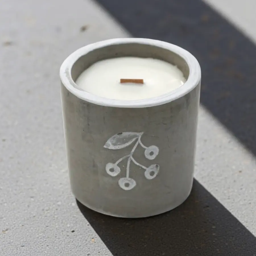 Świeczka w betonie Jałowiec