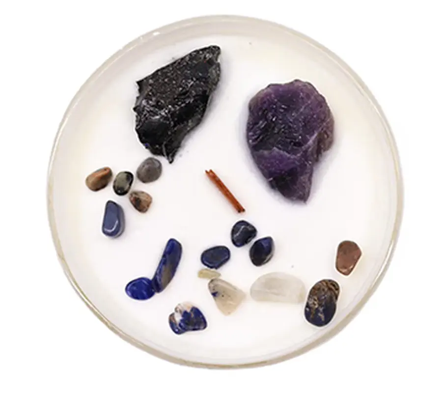 Świeczka sojowa z kamieniami Czakra splotu słonecznego