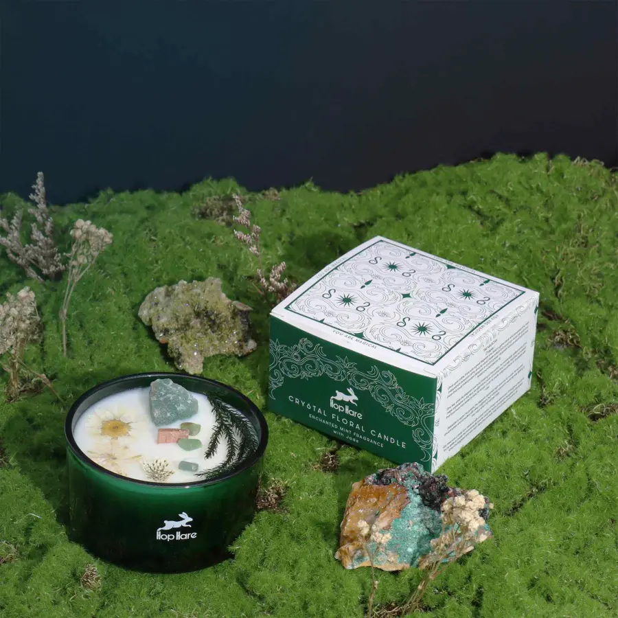 Świeca z kamieniami i kwiatami Magik